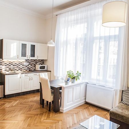 All In Apartman Budapeste Quarto foto
