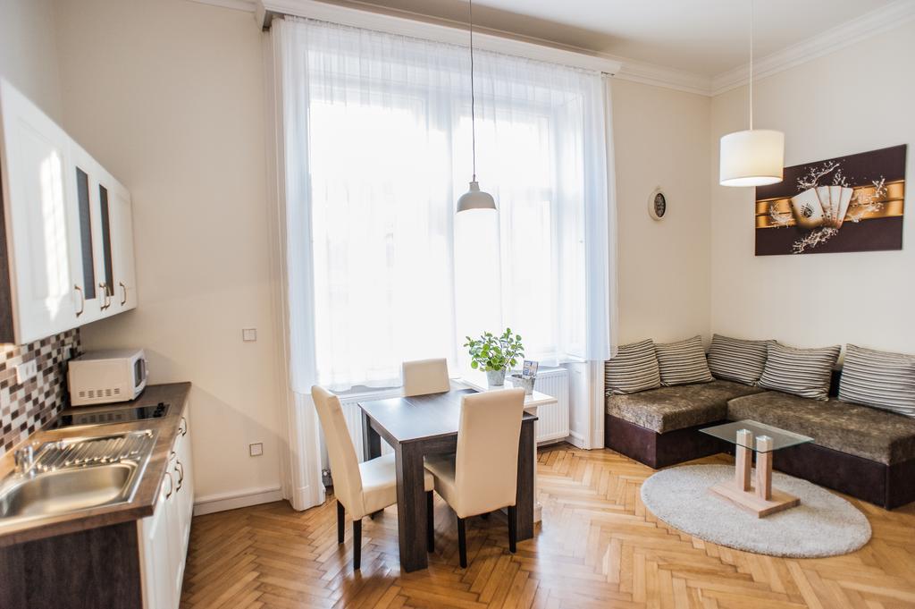 All In Apartman Budapeste Quarto foto