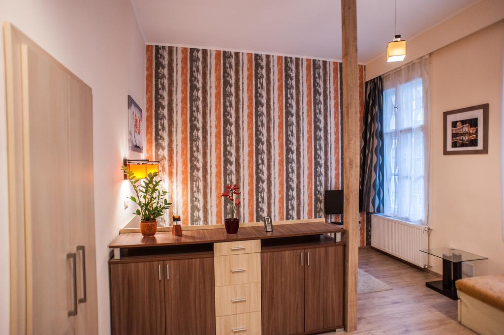 All In Apartman Budapeste Quarto foto